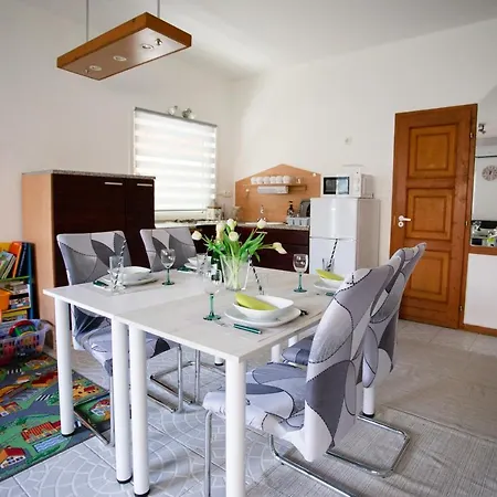 Dunakanyar, Szentendrei Sziget Szamoca Vendeghaz Horany Telen Nyaron 3*
