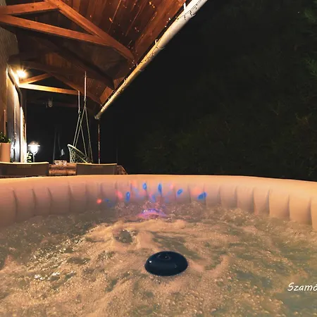 ゲストハウス Dunakanyar, Szentendrei Sziget Szamoca Vendeghaz Horany Telen Nyaron 4*